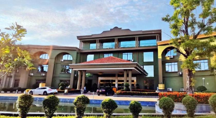 Dork Jumpa Hotel Vientiane Exterior foto